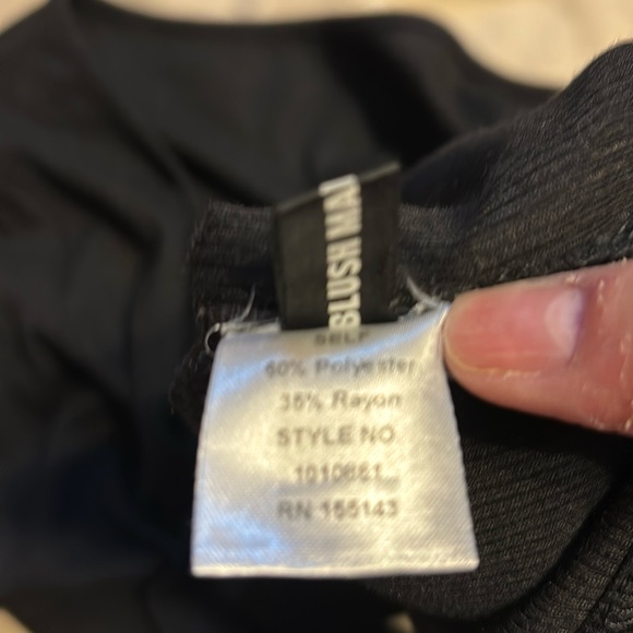 Blush mark black zip up long sleeve top size small ribbed material - Picture 3 of 5